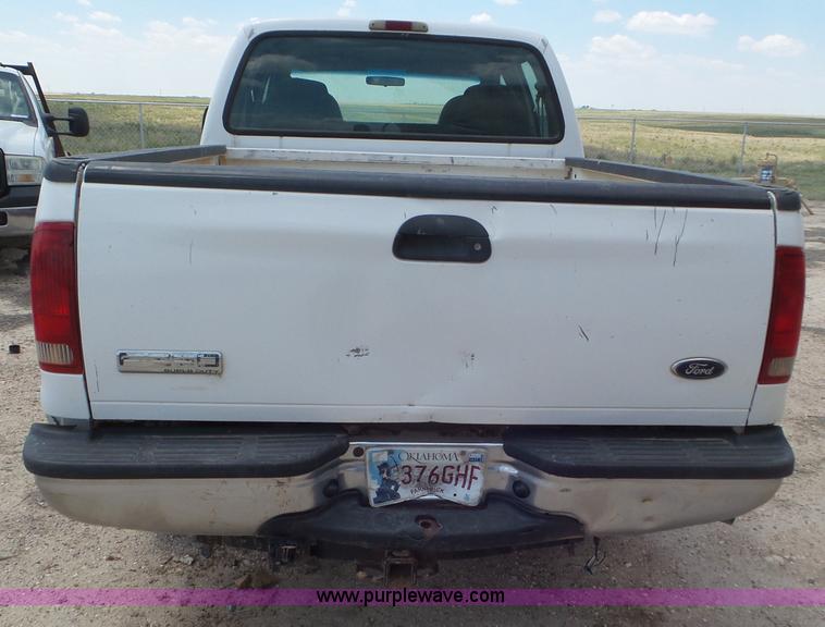 image for item CC9867 2005 Ford F250 Super Duty Crew Cab pickup truck