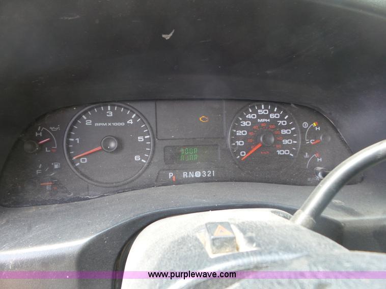 image for item CC9867 2005 Ford F250 Super Duty Crew Cab pickup truck