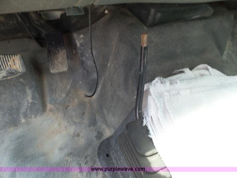 image for item CC9867 2005 Ford F250 Super Duty Crew Cab pickup truck