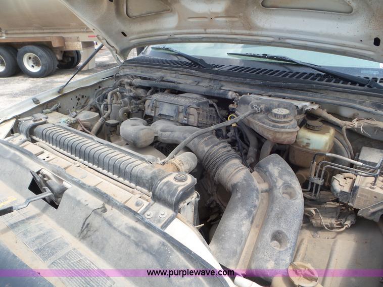 image for item CC9867 2005 Ford F250 Super Duty Crew Cab pickup truck