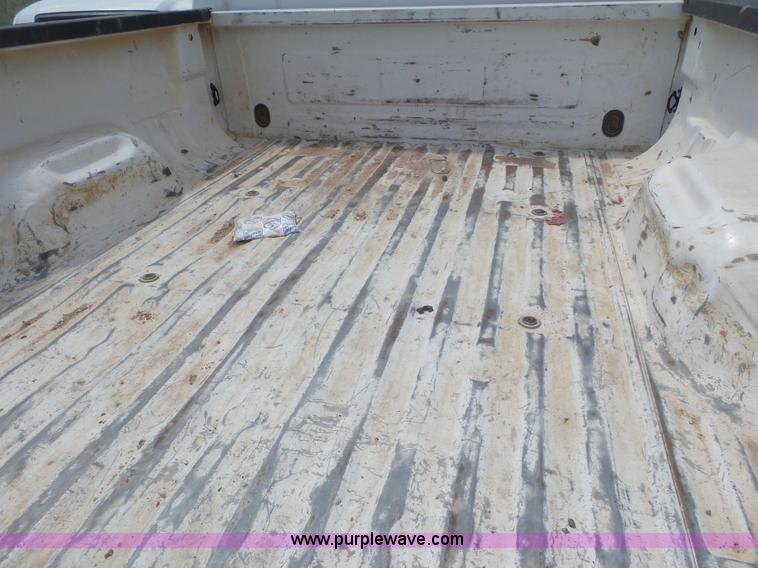 image for item CC9867 2005 Ford F250 Super Duty Crew Cab pickup truck