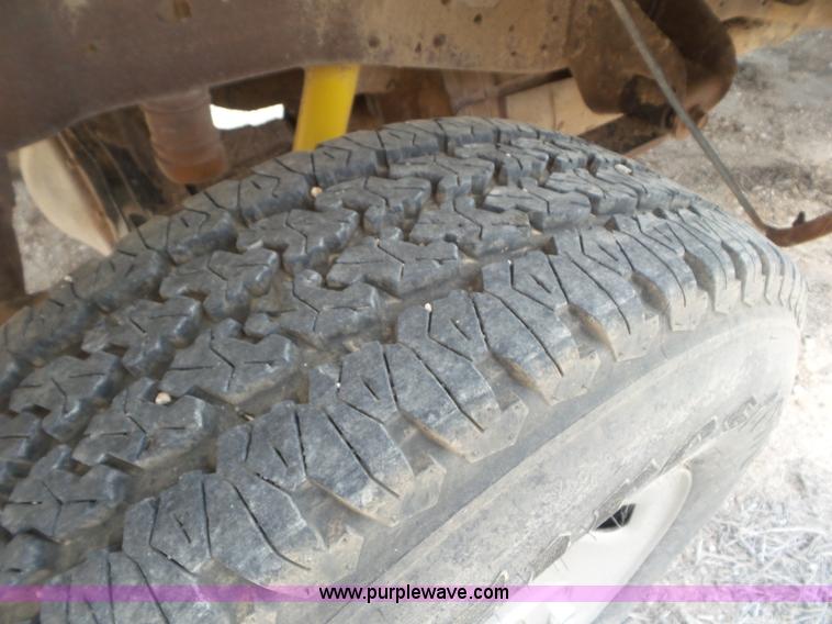 image for item CC9867 2005 Ford F250 Super Duty Crew Cab pickup truck