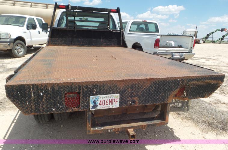 image for item CC9868 2007 Ford F350 Super Duty flatbed pickup truck