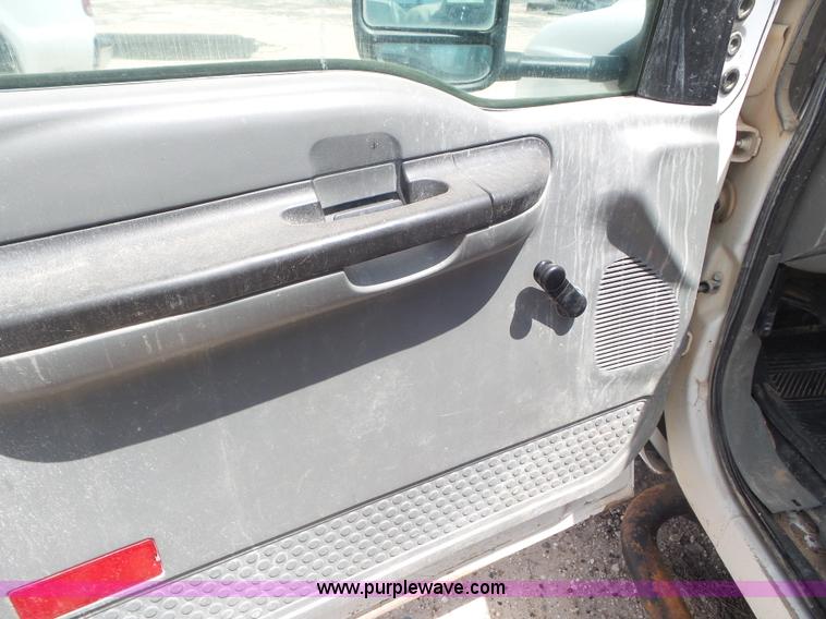 image for item CC9869 2005 Ford F250 Super Duty SuperCrew pickup truck