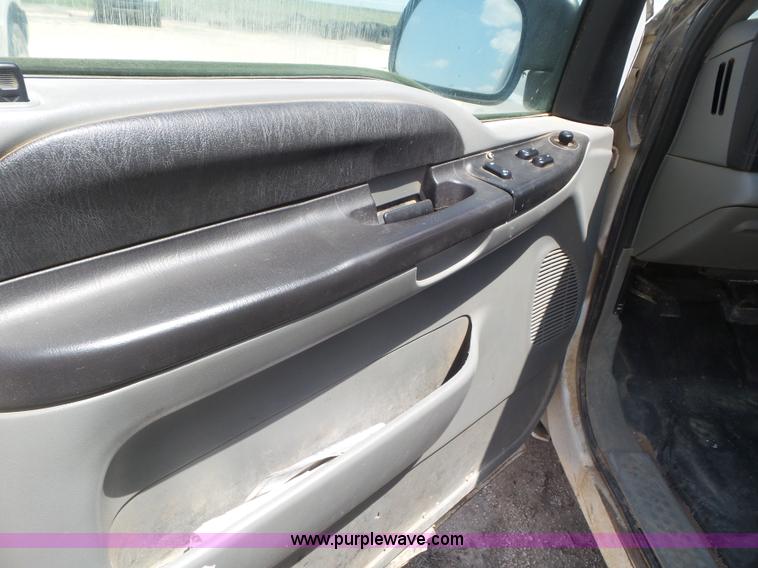 image for item CC9870 2006 Ford F250 Super Duty SuperCab pickup truck