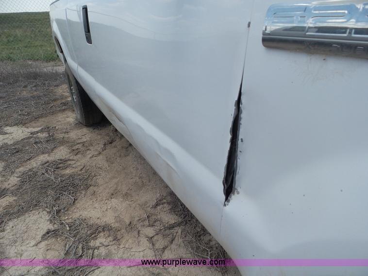 image for item CC9870 2006 Ford F250 Super Duty SuperCab pickup truck