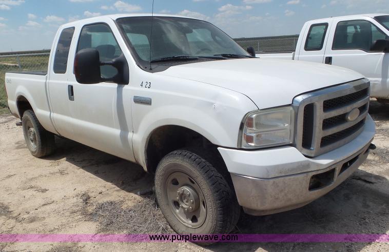 image for item CC9871 2005 Ford F250 Super Duty SuperCab pickup truck