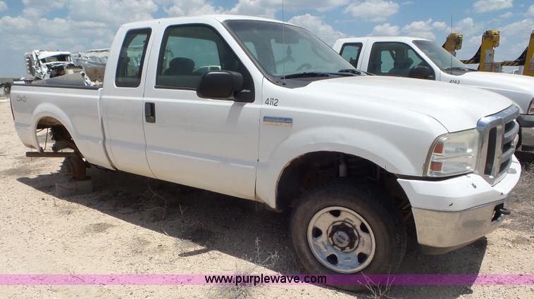 image for item CC9872 2005 Ford F250 Super Duty SuperCab pickup truck