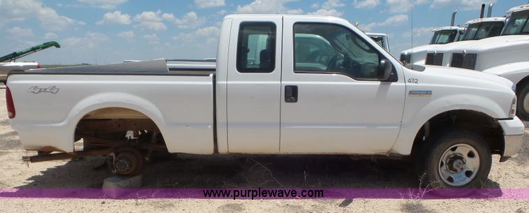 image for item CC9872 2005 Ford F250 Super Duty SuperCab pickup truck