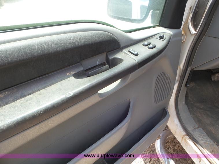 image for item CC9872 2005 Ford F250 Super Duty SuperCab pickup truck