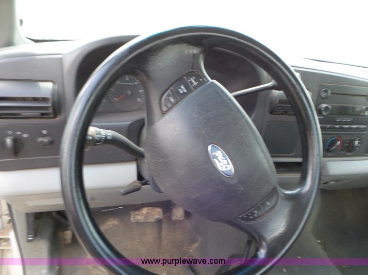 image for item CC9872 2005 Ford F250 Super Duty SuperCab pickup truck