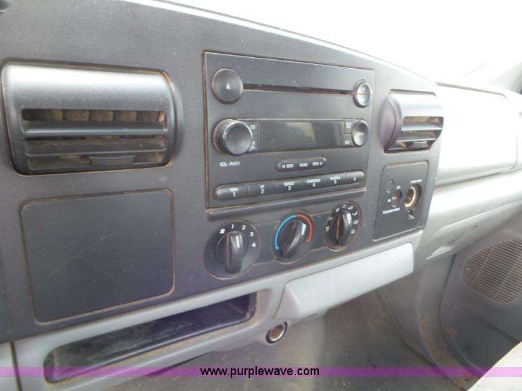 image for item CC9872 2005 Ford F250 Super Duty SuperCab pickup truck