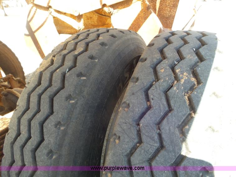 image for item CC9874 1974 Load King bottom dump trailer