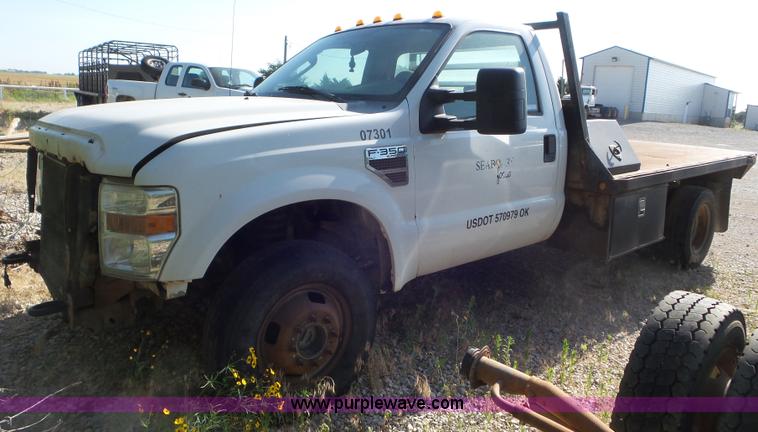 image for item CC9878 2008 Ford F350 Super Duty flatbed truck