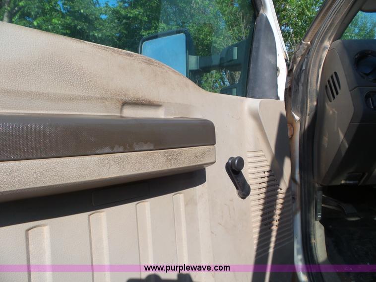 image for item CC9878 2008 Ford F350 Super Duty flatbed truck