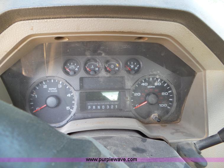 image for item CC9878 2008 Ford F350 Super Duty flatbed truck