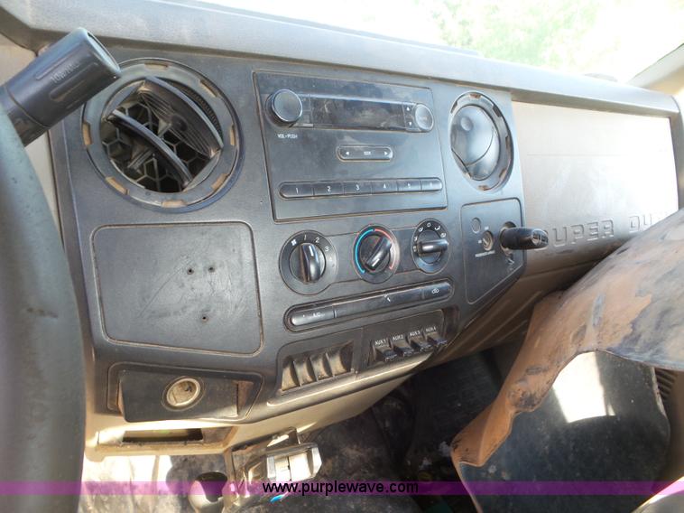 image for item CC9878 2008 Ford F350 Super Duty flatbed truck