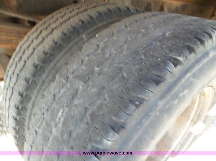 image for item CC9878 2008 Ford F350 Super Duty flatbed truck