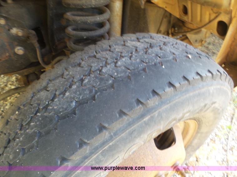 image for item CC9878 2008 Ford F350 Super Duty flatbed truck