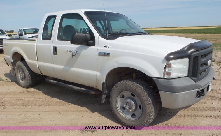 image for item CC9882 2006 Ford F250 Super Duty SuperCab pickup truck