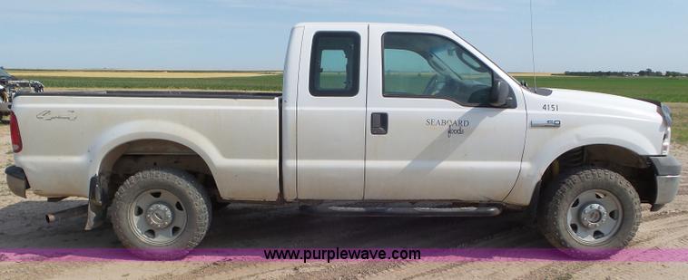 image for item CC9882 2006 Ford F250 Super Duty SuperCab pickup truck