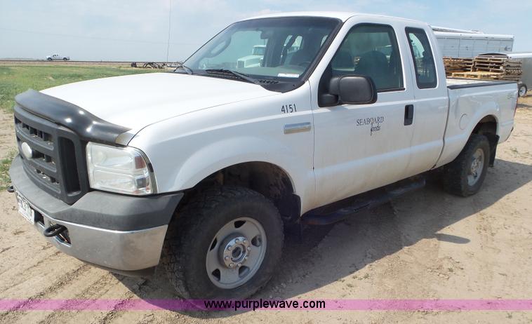 image for item CC9882 2006 Ford F250 Super Duty SuperCab pickup truck