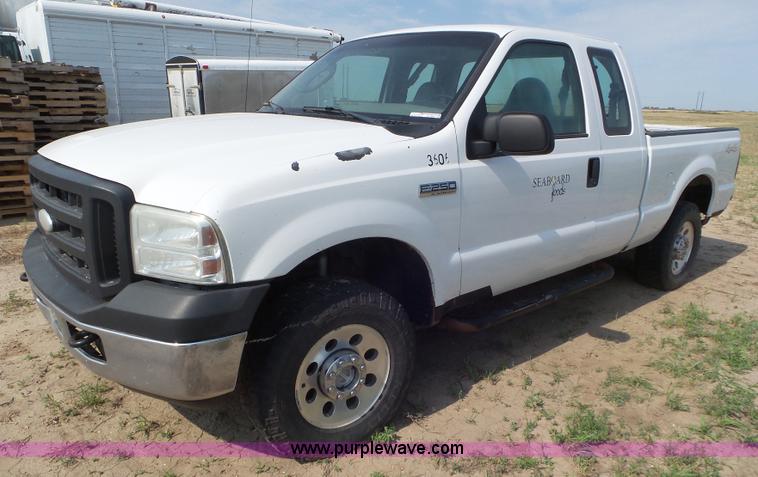 image for item CC9883 2007 Ford F250 Super Duty SuperCab pickup truck