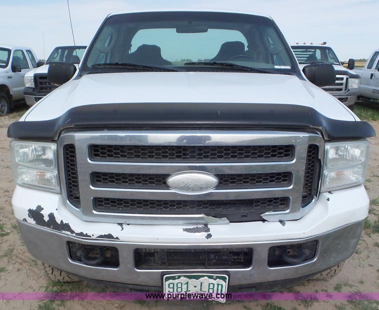 image for item CC9884 2005 Ford F250 Super Duty SuperCab pickup truck