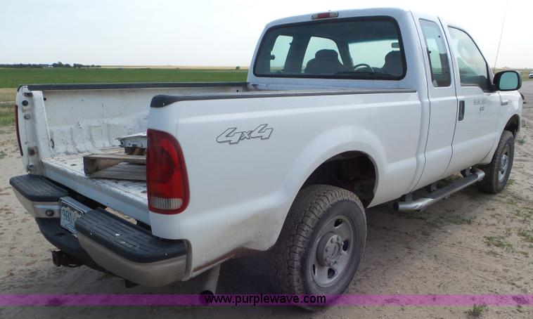 image for item CC9884 2005 Ford F250 Super Duty SuperCab pickup truck