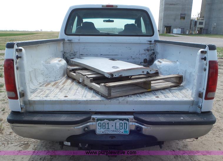 image for item CC9884 2005 Ford F250 Super Duty SuperCab pickup truck