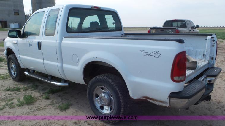 image for item CC9884 2005 Ford F250 Super Duty SuperCab pickup truck