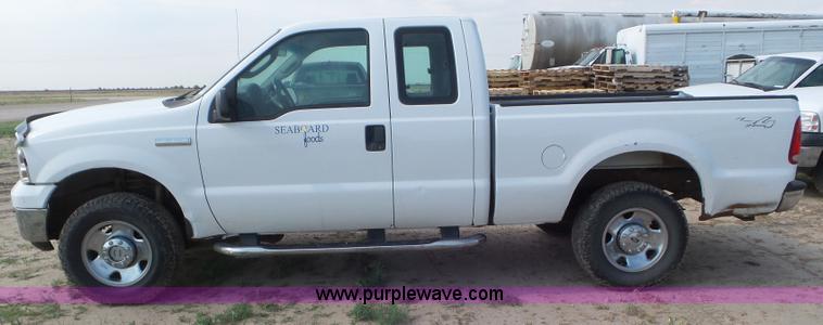 image for item CC9884 2005 Ford F250 Super Duty SuperCab pickup truck