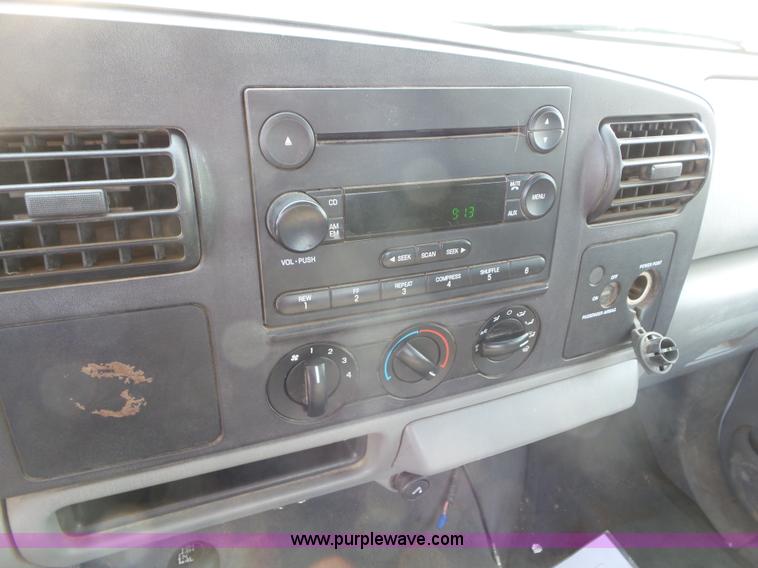 image for item CC9884 2005 Ford F250 Super Duty SuperCab pickup truck