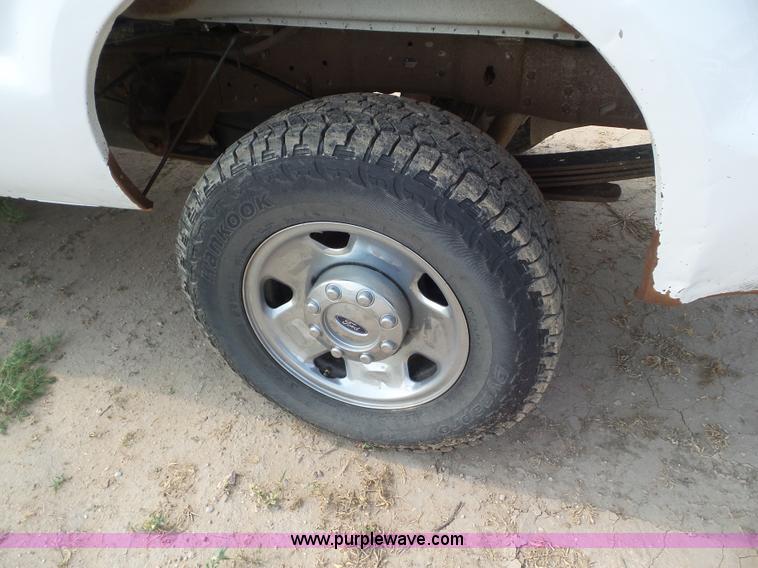 image for item CC9884 2005 Ford F250 Super Duty SuperCab pickup truck
