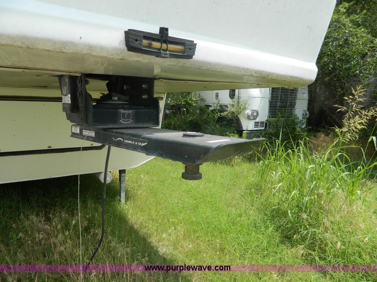 image for item D6172 1996 Damon Escaper camper