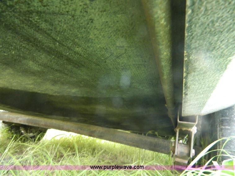 image for item D6172 1996 Damon Escaper camper