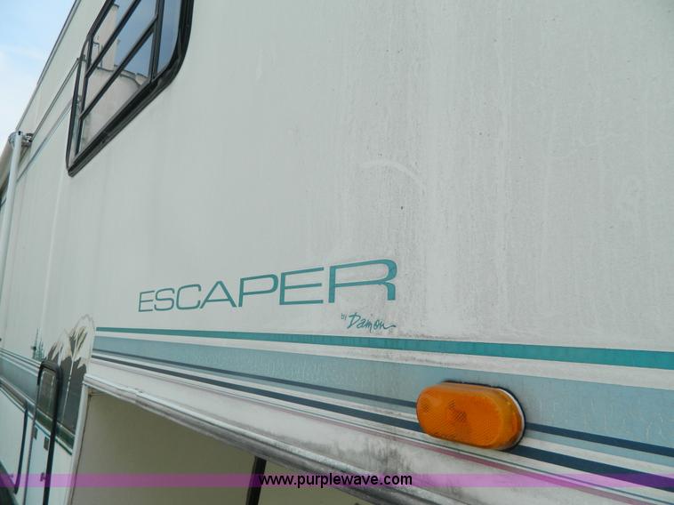image for item D6172 1996 Damon Escaper camper