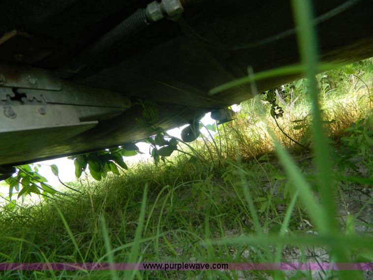 image for item D6172 1996 Damon Escaper camper