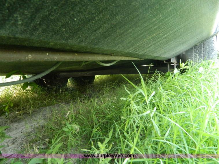 image for item D6172 1996 Damon Escaper camper