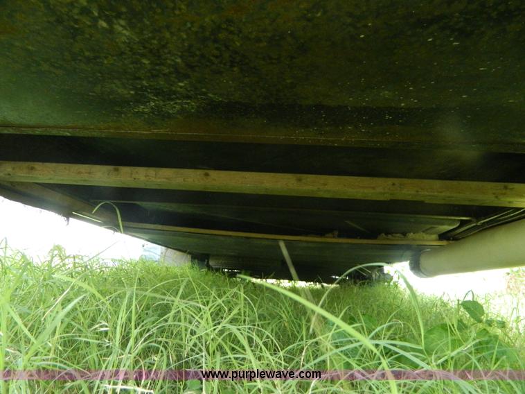 image for item D6172 1996 Damon Escaper camper