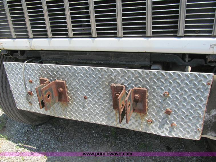 image for item J2662 1984 GMC Brigadier dump truck