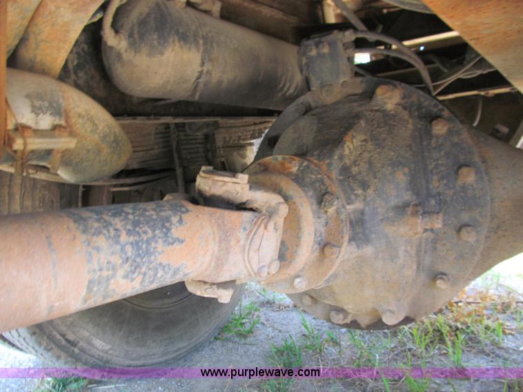 image for item J2662 1984 GMC Brigadier dump truck