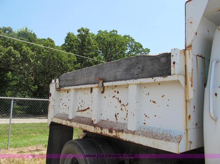 image for item J2662 1984 GMC Brigadier dump truck