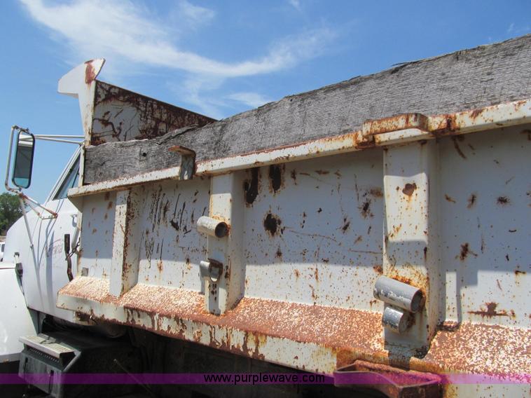 image for item J2662 1984 GMC Brigadier dump truck
