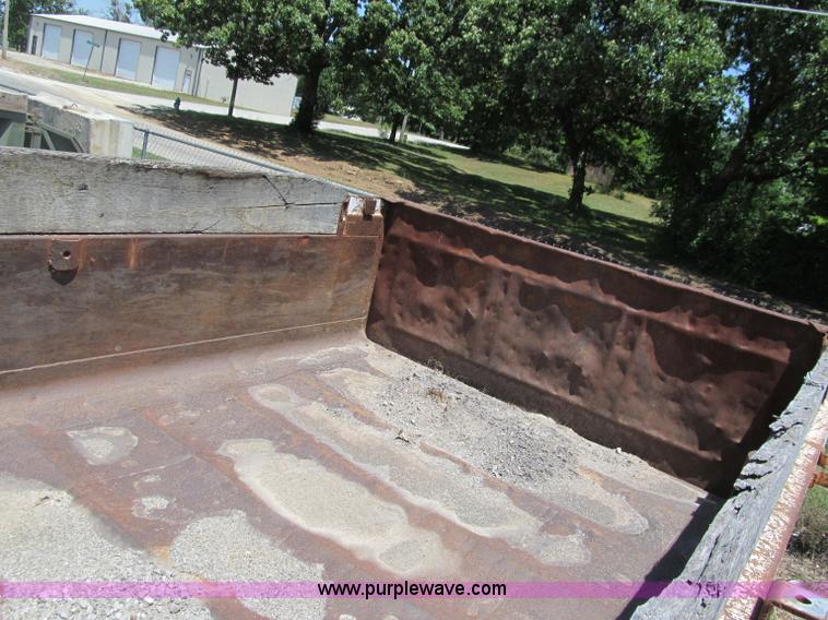 image for item J2662 1984 GMC Brigadier dump truck