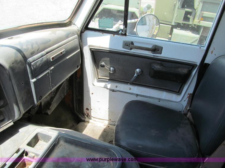 image for item J2662 1984 GMC Brigadier dump truck