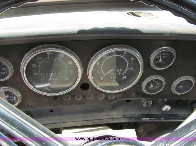image for item J2662 1984 GMC Brigadier dump truck