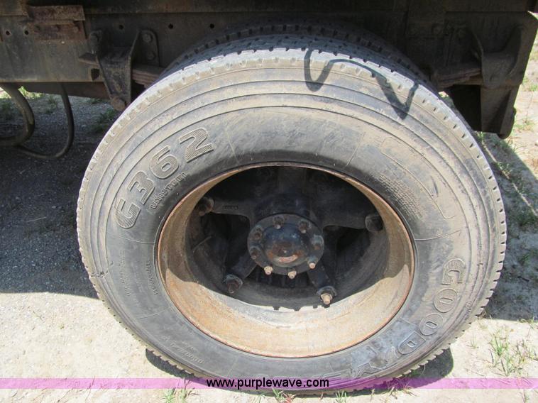 image for item J2662 1984 GMC Brigadier dump truck