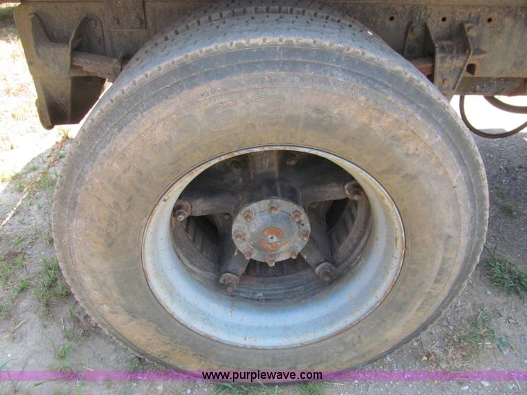 image for item J2662 1984 GMC Brigadier dump truck