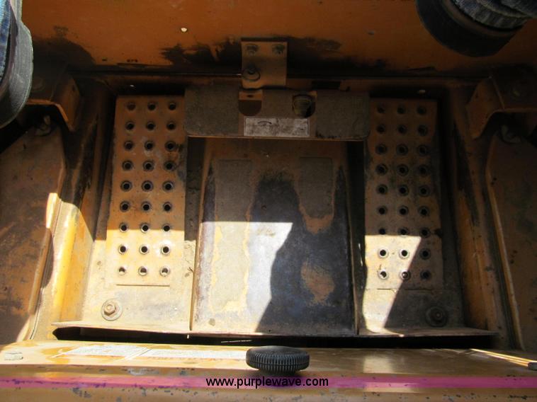 image for item J2668 1996 Case 1840 skid steer